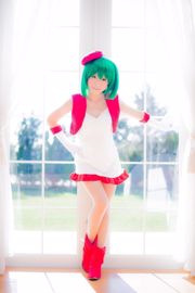 Yuki Mashiro Cosplay "Macros" Ranka Lee (versi Xmas)