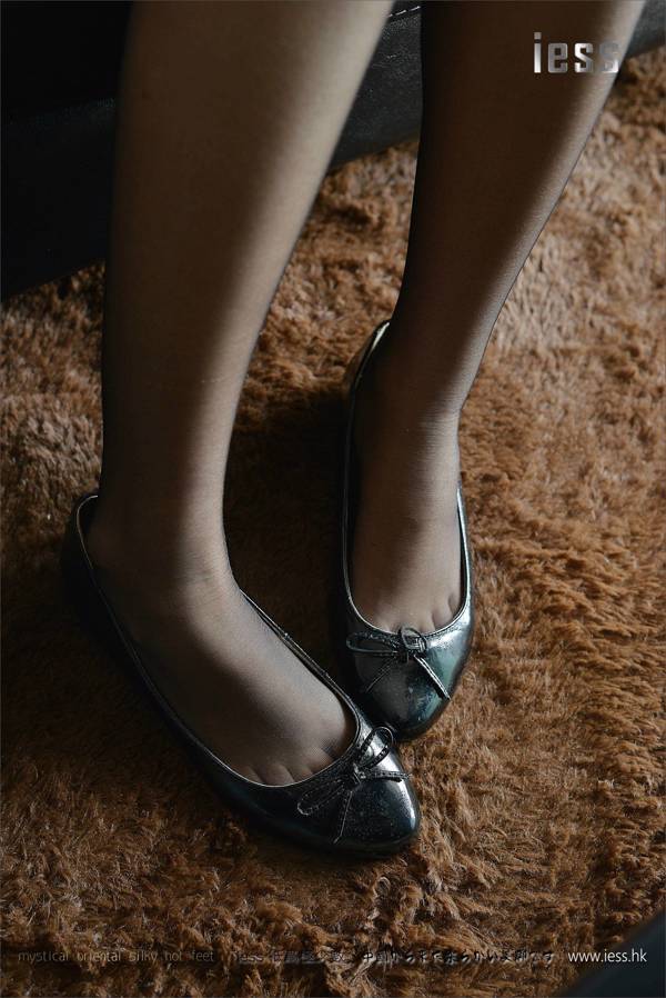 Silk Xiangjia 001 Little C "Black Silk Flats" [IESS Weird and Interesting]