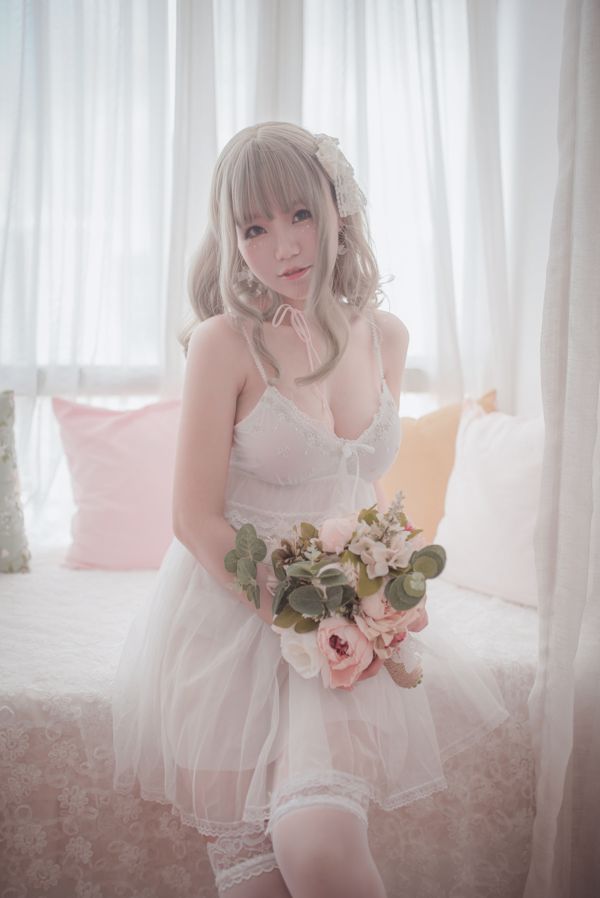 Yoko Tanaka "White Silk Dress" [Lolita COS]