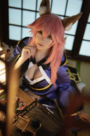 [COS Welfare] Miss Coser, Xing Zhichi - Maestro 様 "Il fedele cane di fronte a Tamamo è pronto per partire"