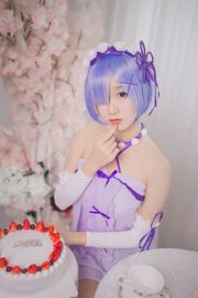 OwO "렘의 생일"[COSER Beauty]