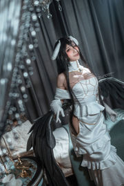 [Foto de cosplay] Anime Blogger Stupid Momo - Albedo